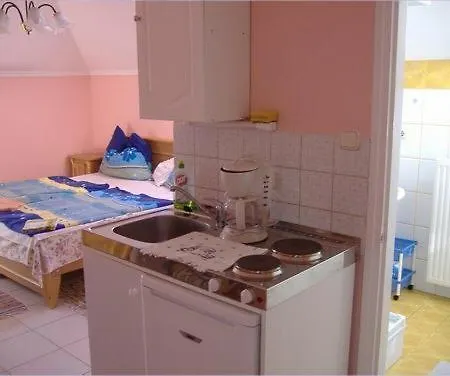 Judit Haus 3*